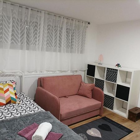 Apartma Juli Zirovnica Eksteriør billede