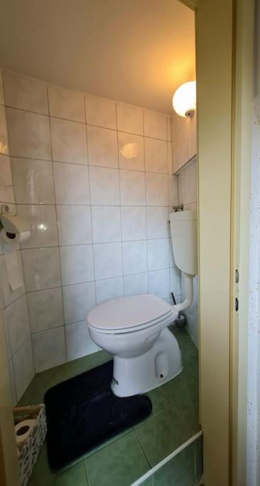 Apartma Juli Zirovnica Eksteriør billede